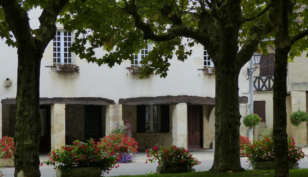 Vila Les Hirondelles Fourcès Exteriér fotografie